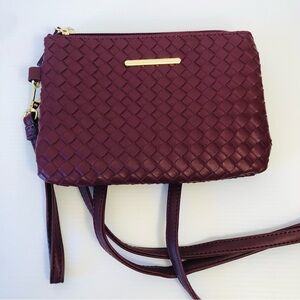 Burgundy Woven Faux Leather Vegan Clutch/Cross Body/Wristlet Purse Elegant